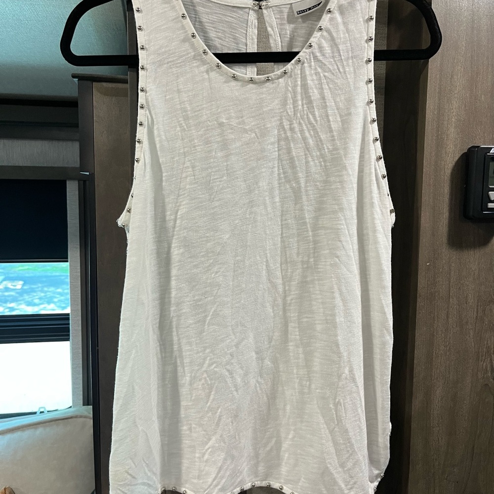 Beaded tank
